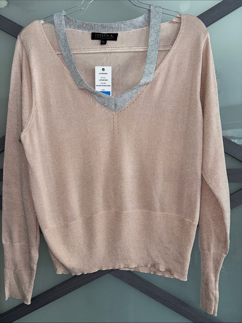 Joseph A Light Blush V-Neck Metallic Trim Sweater NWT